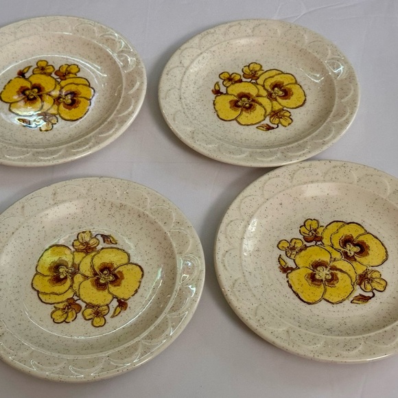 Vintage Style Yellow Floral Bread & Butter Plates - Set of 4, Great Condition - Picture 16 of 16